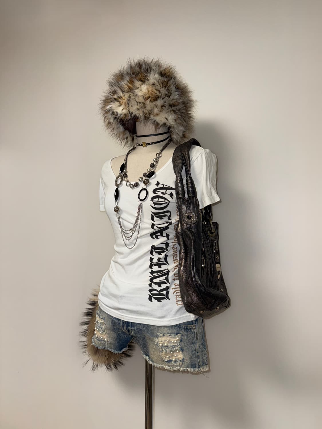 날개 프린팅 오네갸루 탑 상품이미지3