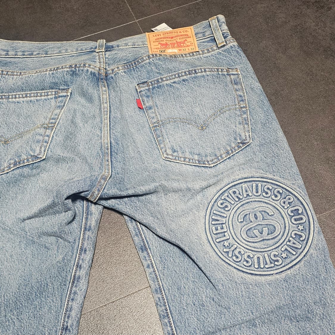 (단품) 스투시 X 리바이스 엠보스드 501 진 인디고 L/32사이즈 상품이미지6