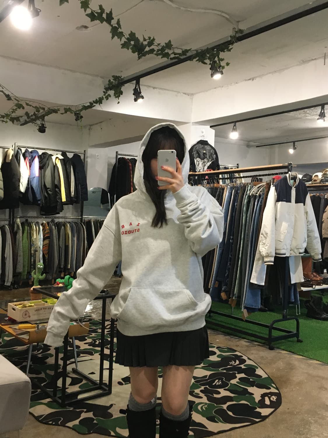 아이앱 스튜디오 후드티 화이트레드 상품이미지4