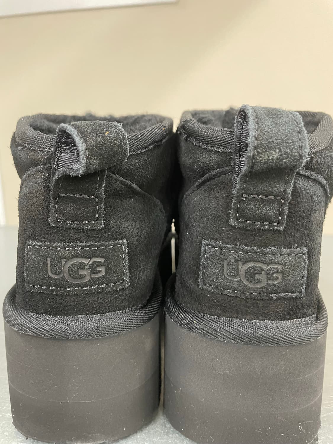 어그 클래식 울트라 미니 플랫폼 230 상품이미지9