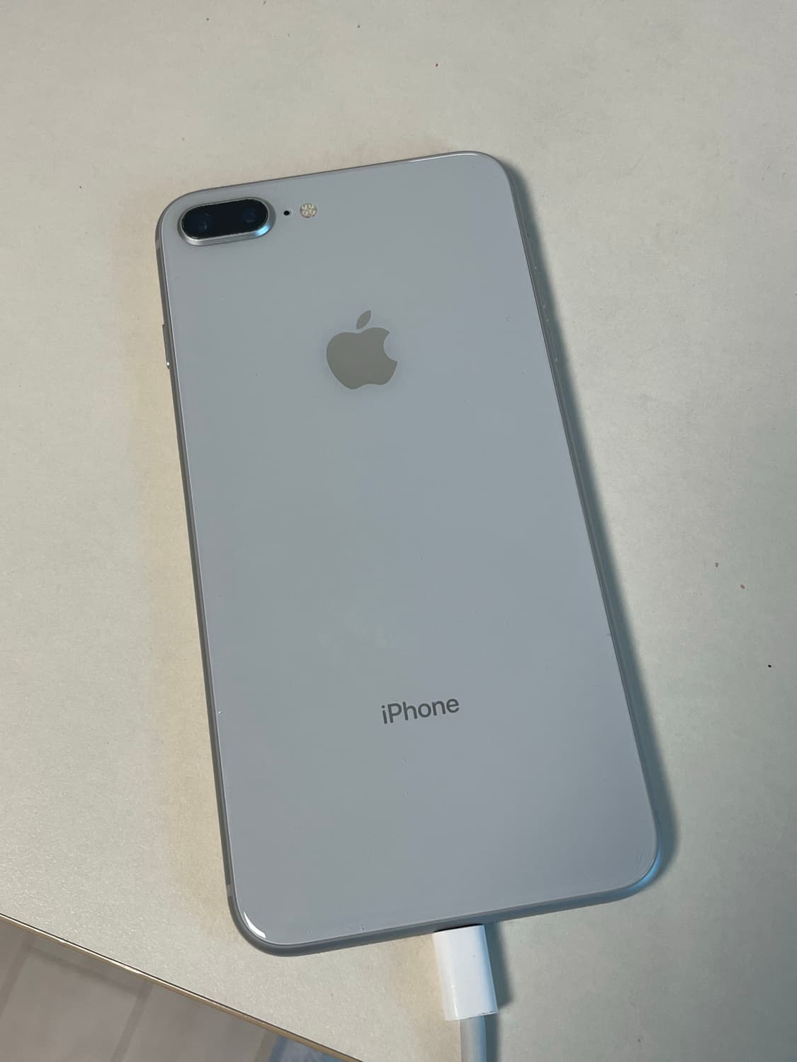 아이폰 8+ 256기가 상품이미지1