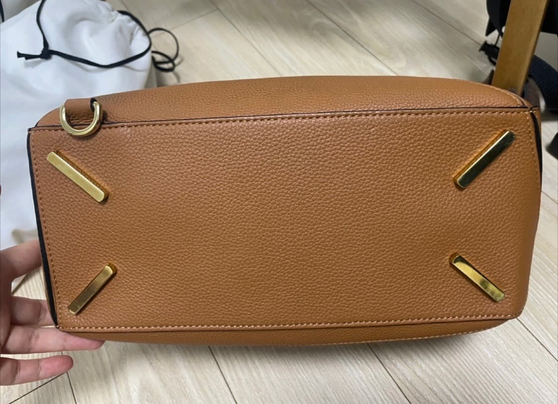 로에베 퍼즐백 M 라이트카라멜 미디움 상품이미지7