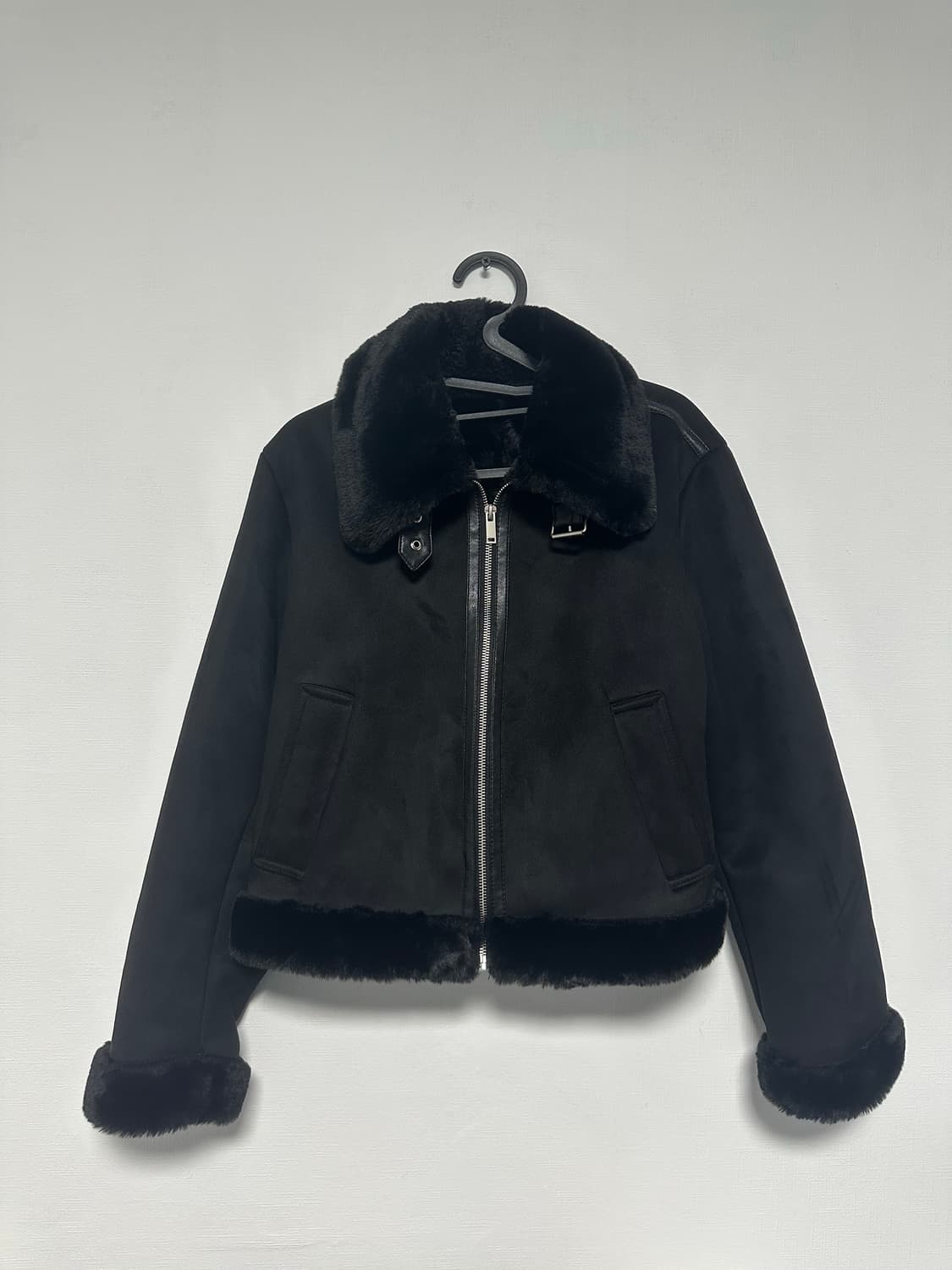 스파오 퍼배색 무스탕 S 상품이미지1