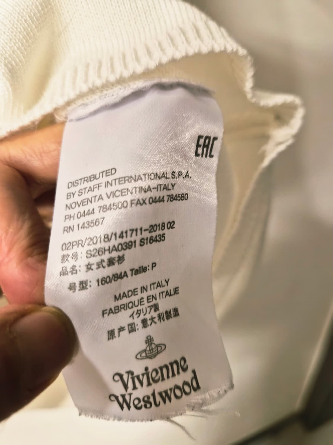 비비안 웨스트우드 정품 ORB 로고 반팔 브이넥 니트 상품이미지4