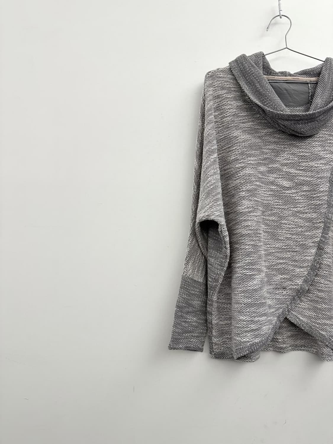 CALVIN KLEIN side slit cape top / grey 상품이미지3