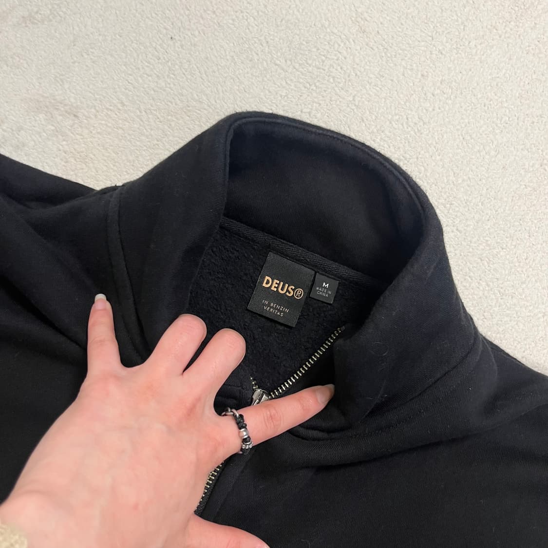 Deus black half-zip sweatshirt 상품이미지6