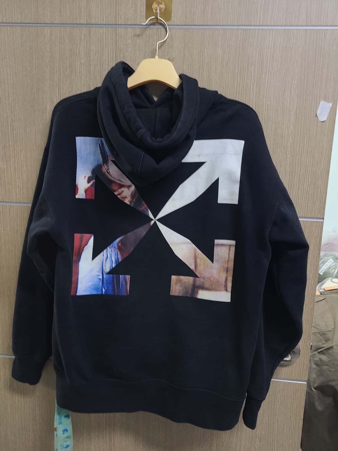 오프화이트 키스 후드티 상품이미지3