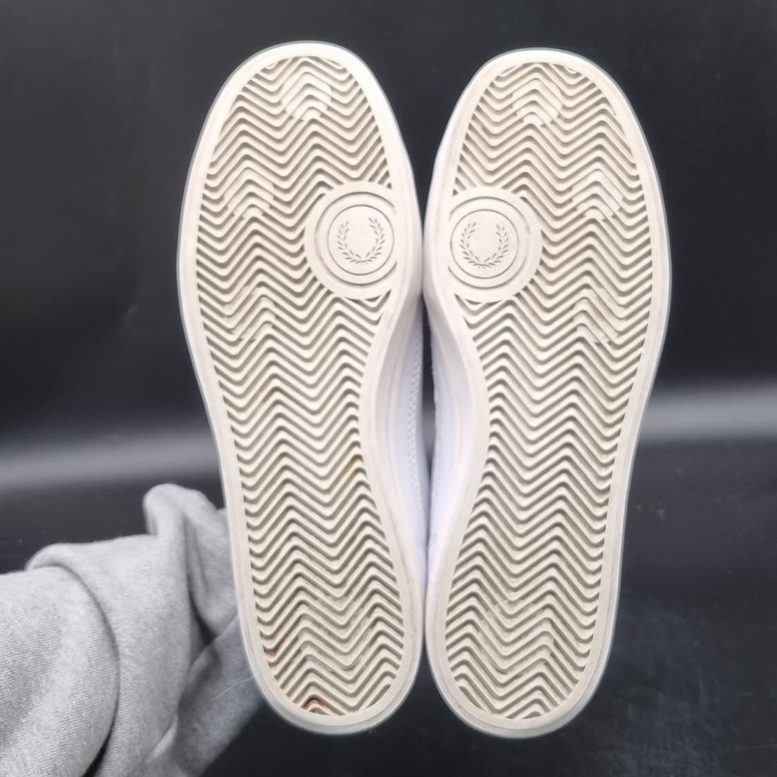 프레드페리 화이트 스니커즈42 270 상품이미지3