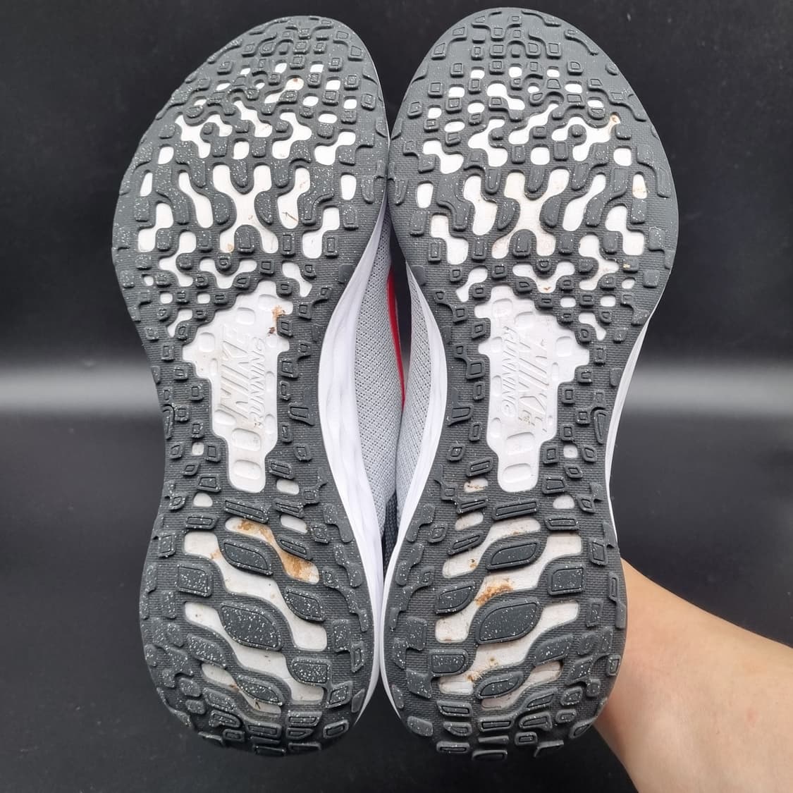 나이키 레볼루션 남성런닝화275 상품이미지3