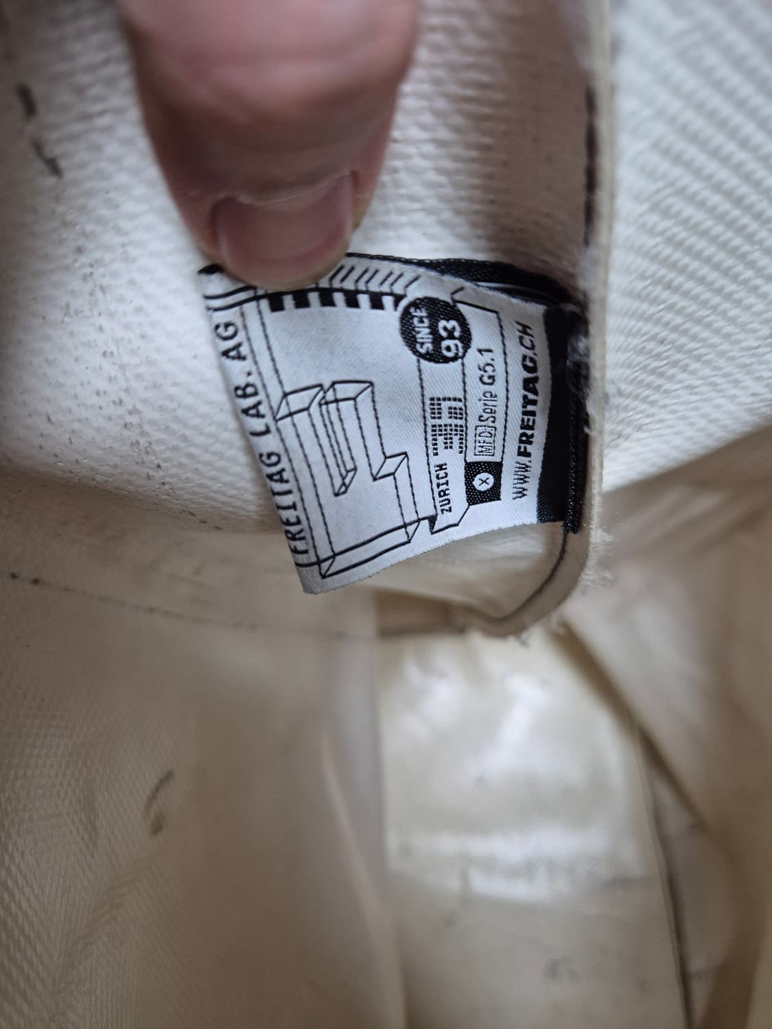 프라이탁 마이애미 바이스 화이트 상품이미지4