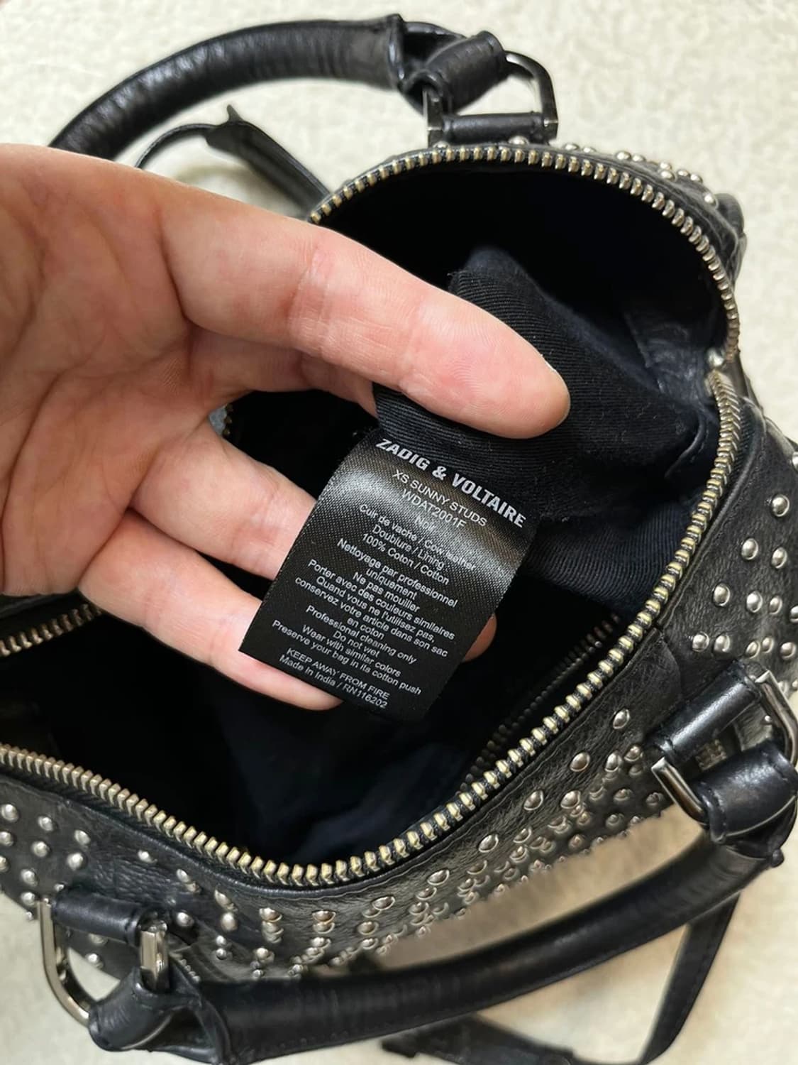 자딕앤볼테르 Y2K 그레인 가죽 스터드 써니 숄더백 A1673 상품이미지10