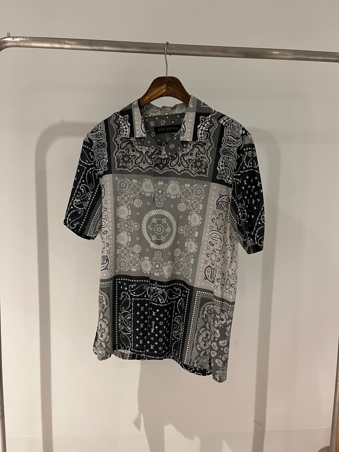 Louis Vuitton 2017 Bandana Print Shirts 상품이미지1