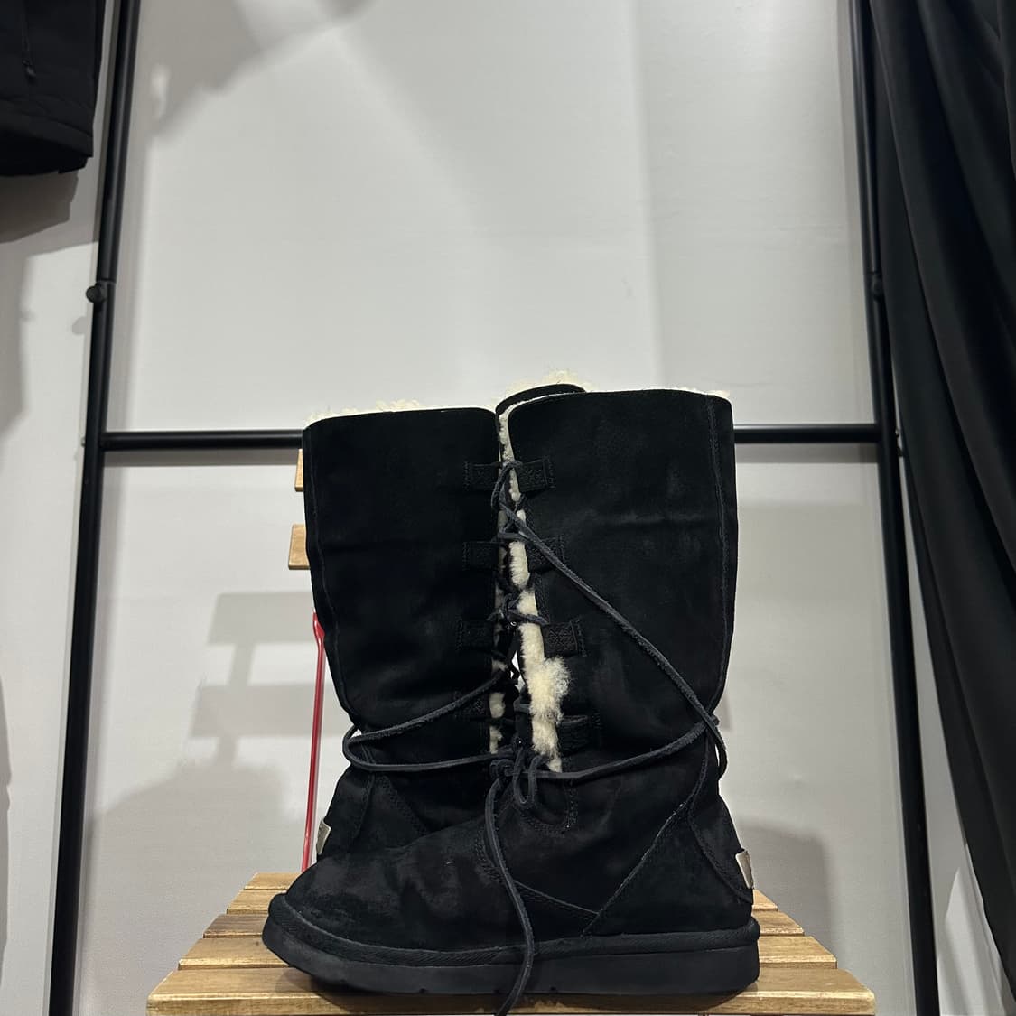 250) UGG 어그 부츠 여성 여자 부츠 Whitley 블랙 롱 부츠 상품이미지7