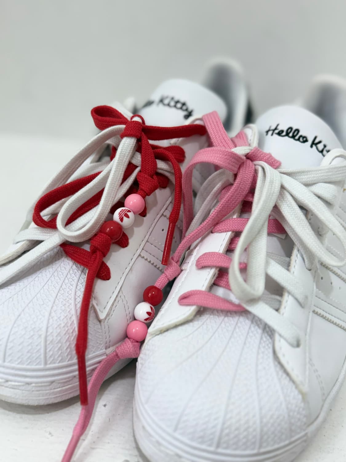 Adidas × Hello Kitty 스니커즈 상품이미지5