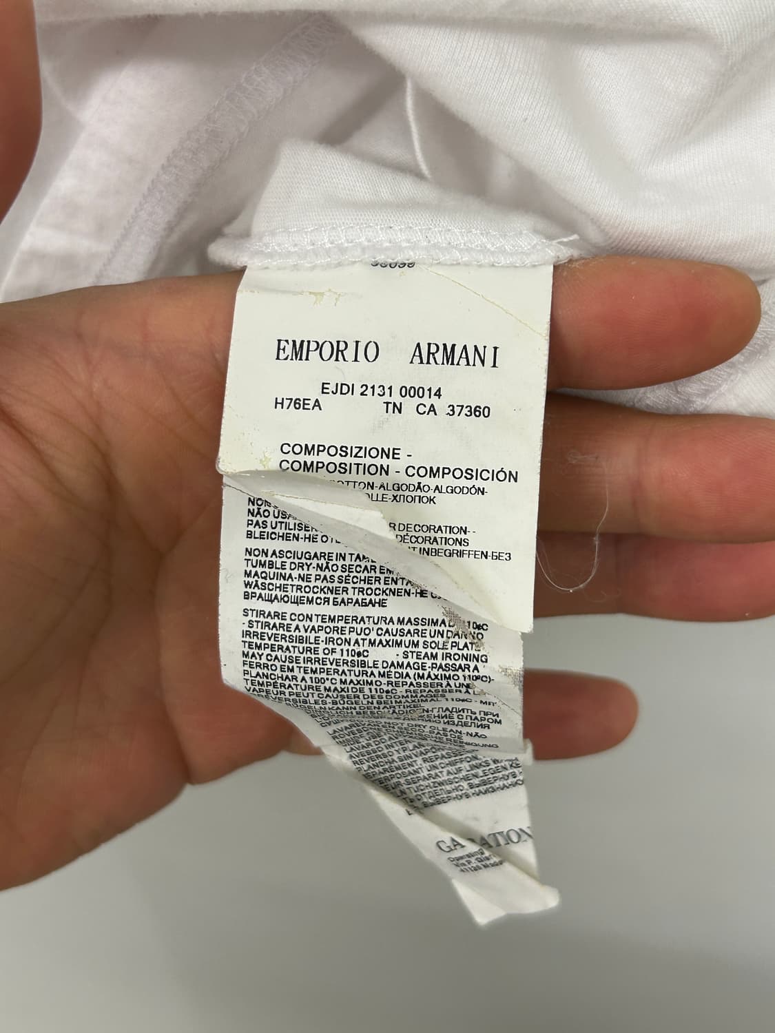 Y2K스타일 엠포리오 아르마니 V넥 반팔 티셔츠 상품이미지3