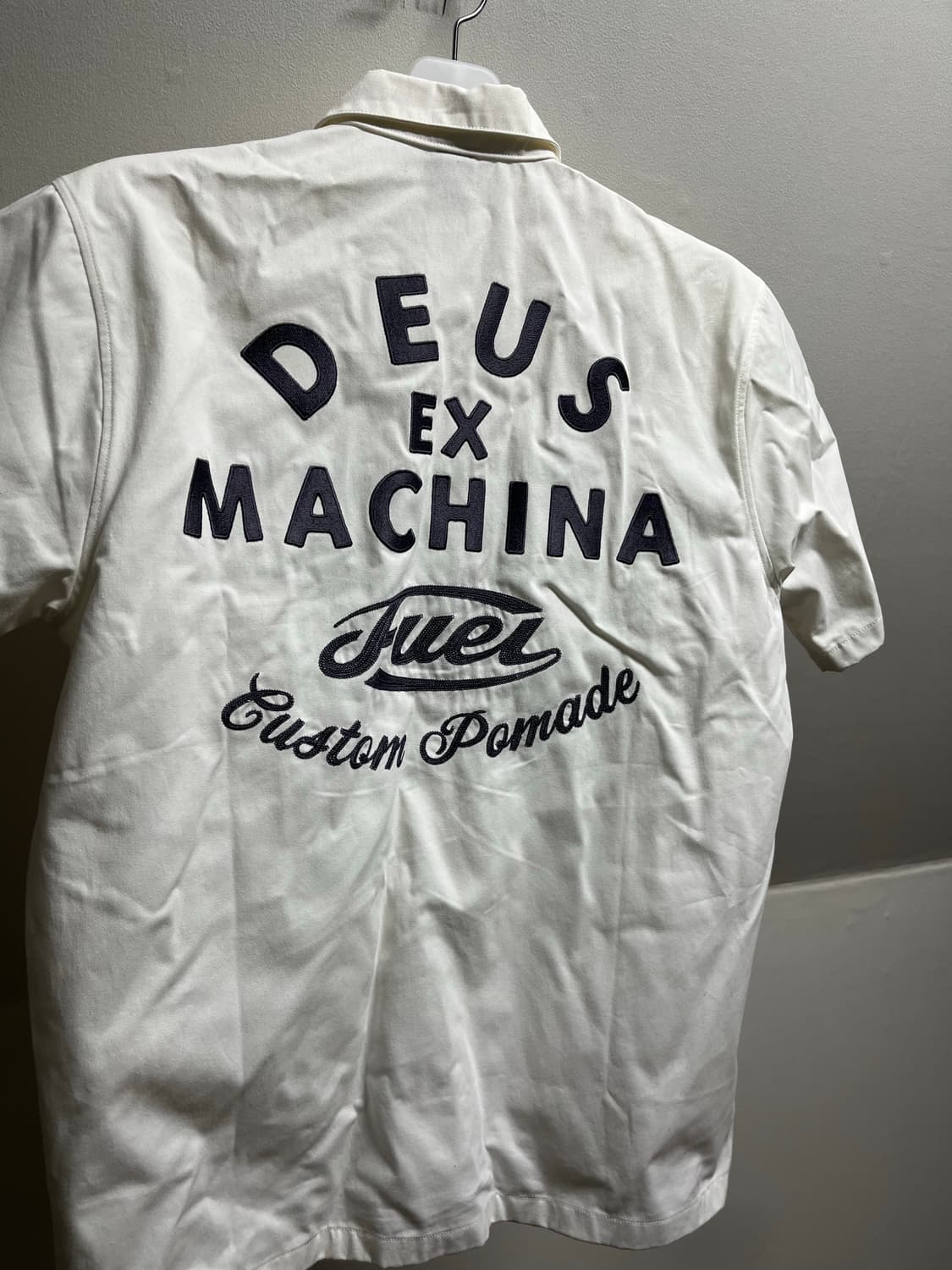 데우스 익스 마키나 × 퓨얼 포마드 콜라보 반팔 워크 셔츠 상품이미지4