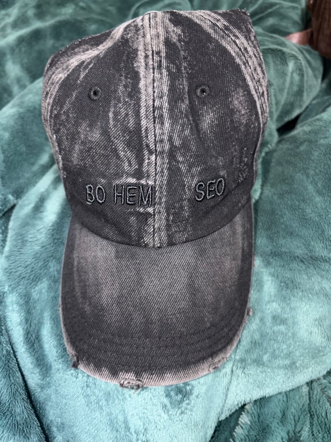 DISTRESSED DENIM BALL CAP, WASHED BLACK 상품이미지2