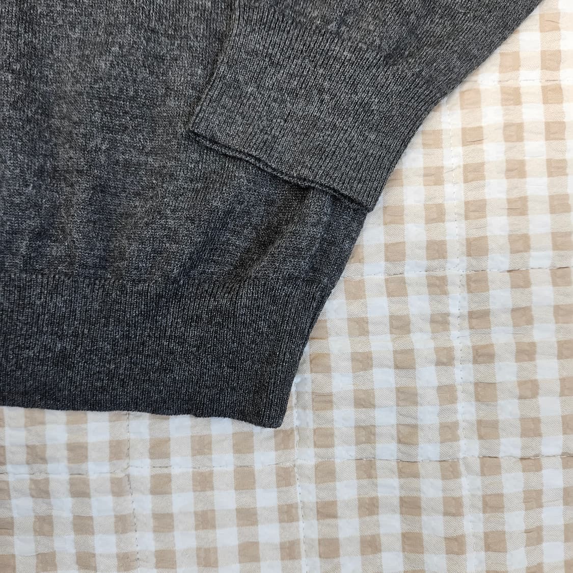 DKNY 메리노울 브이넥 얇은 니트 남자100 상품이미지4