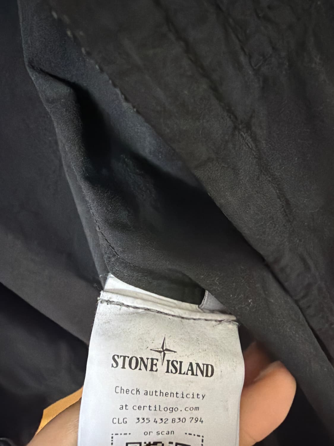 스톤아일랜드 25ss 브러쉬드 오가닉 코튼 오버셔츠 블랙 상품이미지4