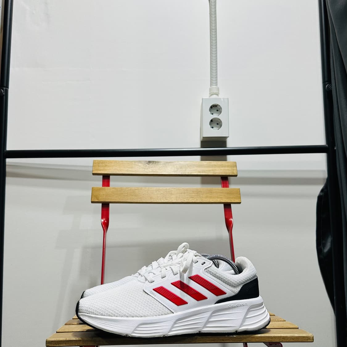 265) 아디다스 운동화 남성 남자 신발 갤럭시 6 화이트/레드 상품이미지3