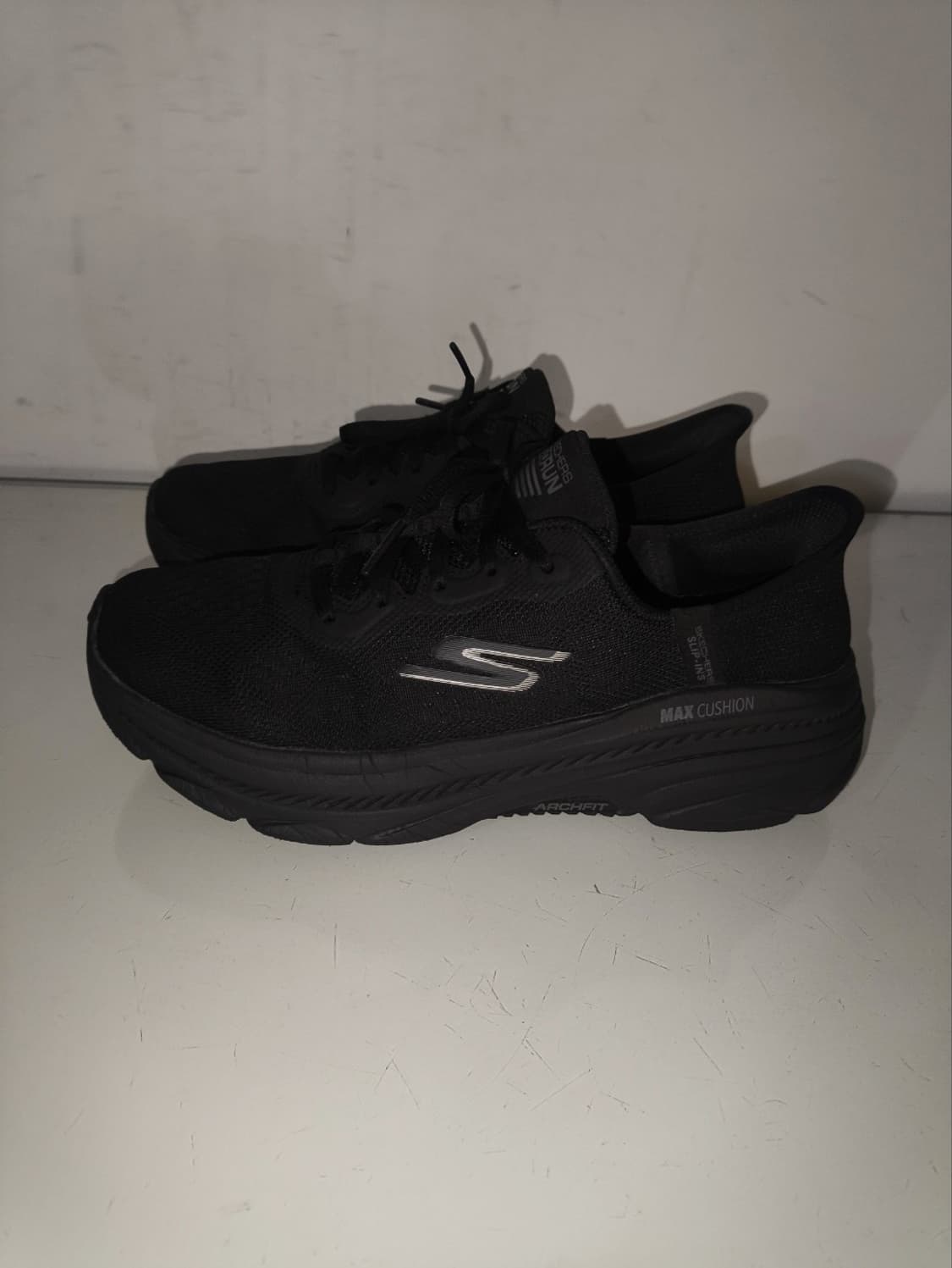 250mm 스케쳐스 맥스쿠셔닝 아치핏2 고런 러닝화 상품이미지2