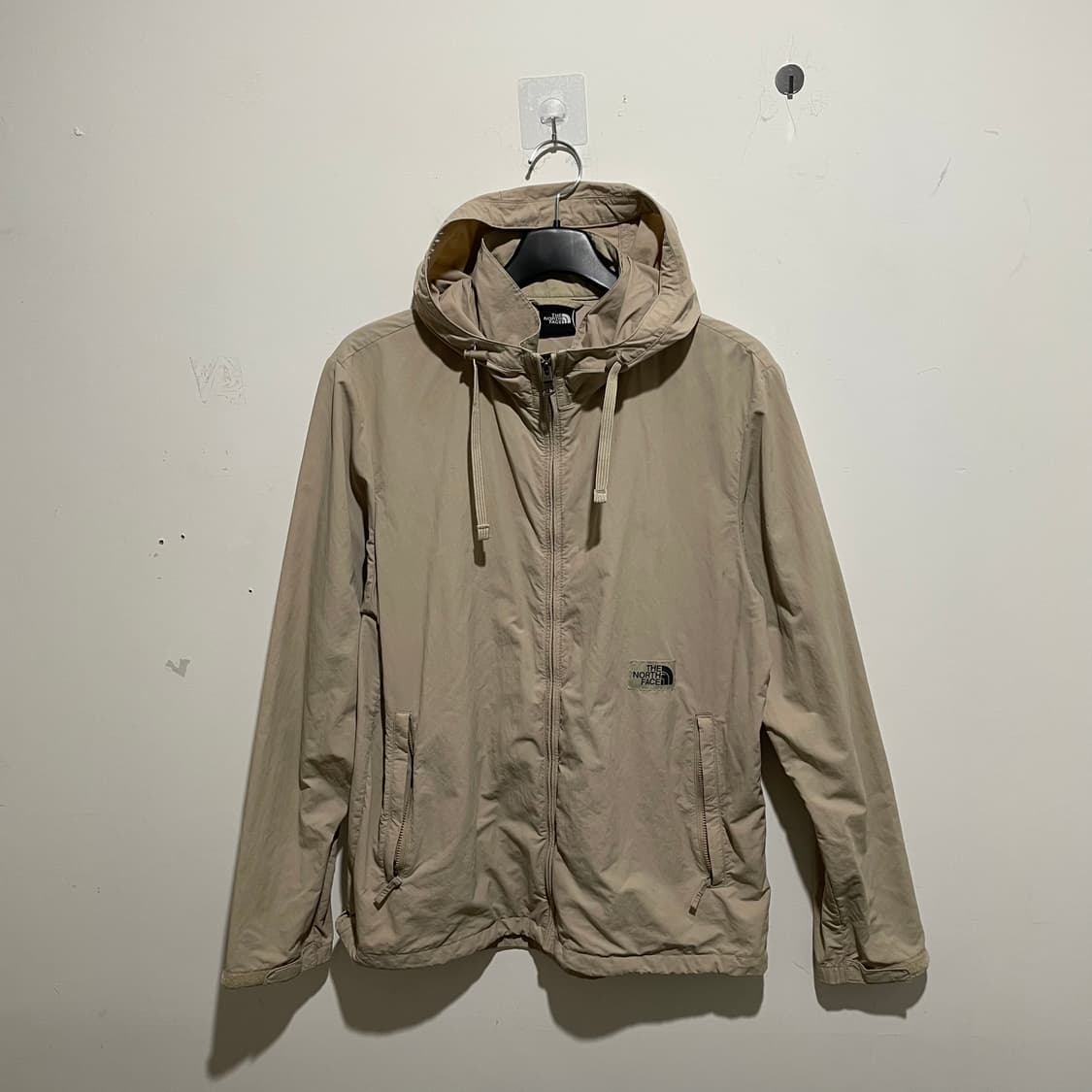 노스페이스 바람막이 베이지 상품이미지1