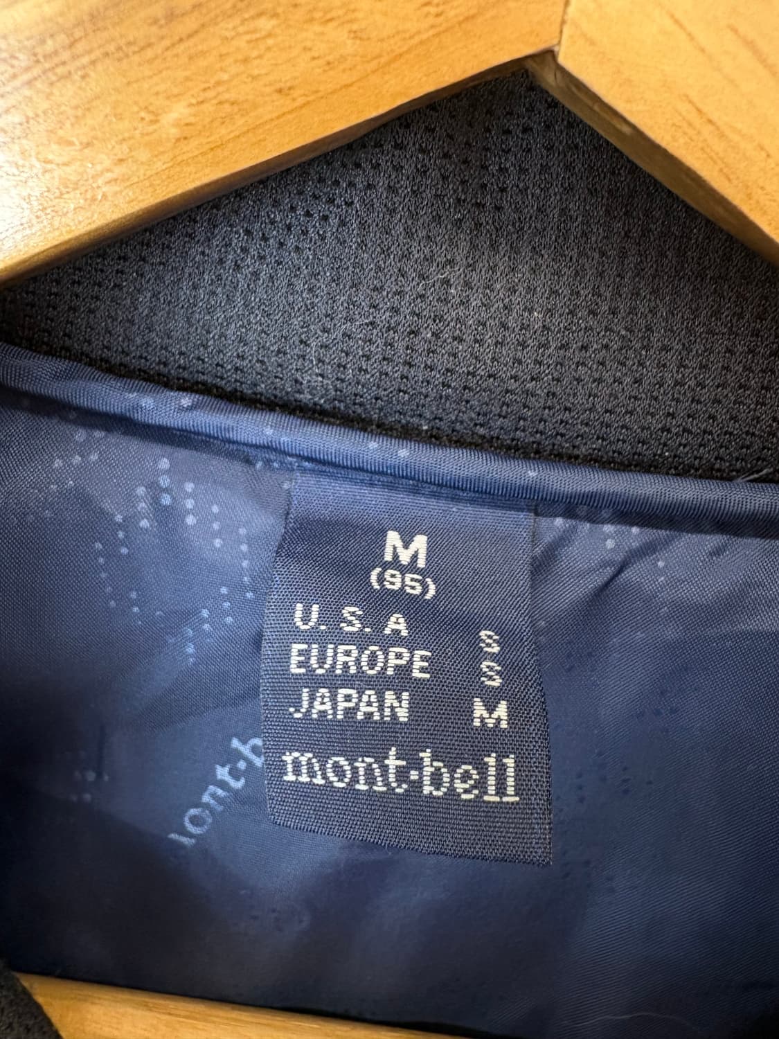 몽벨 다이아몬트 퀼팅 도요타 경량패딩 상품이미지6