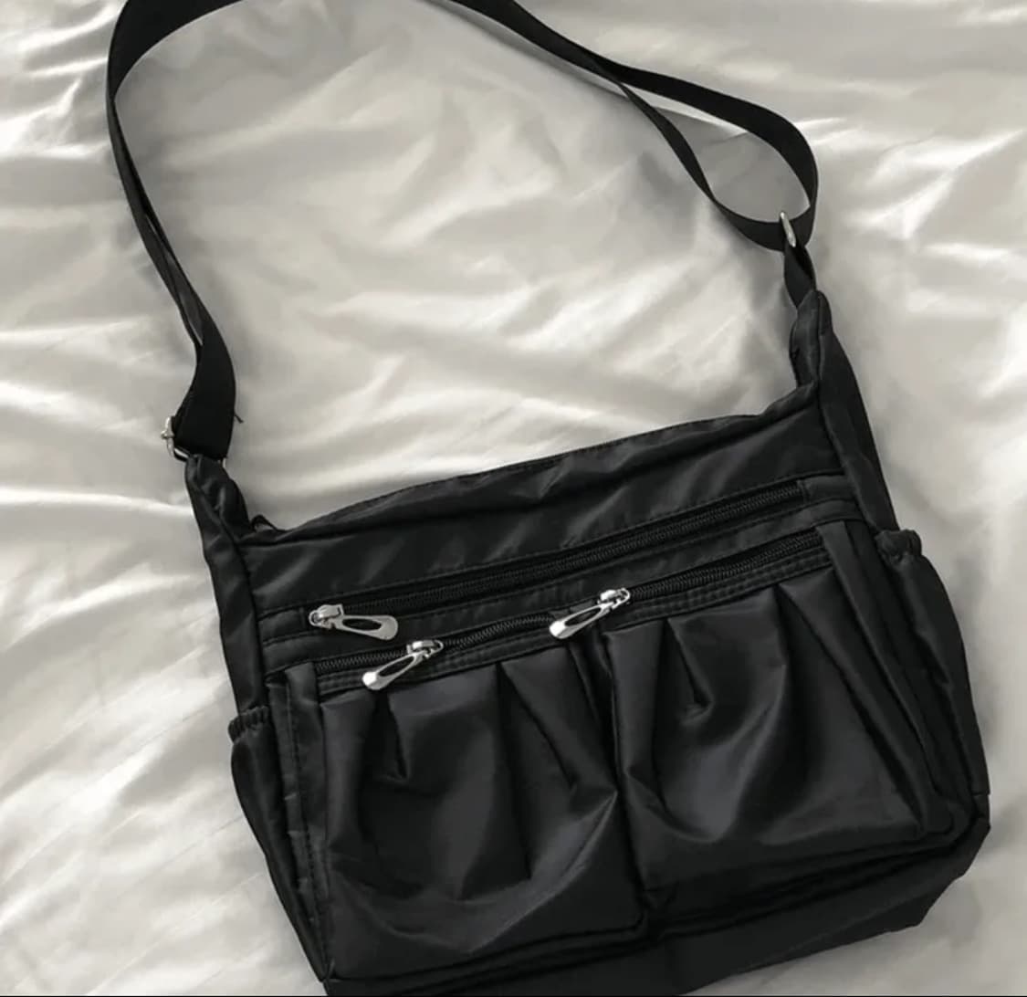 블랙 포켓 크로스백 가방 상품이미지1