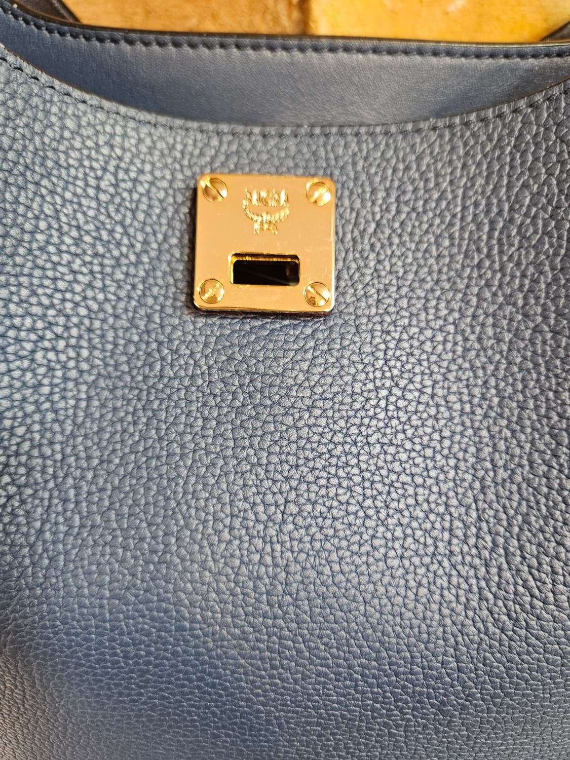 상태최상)MCM 네이비 가죽 가방 상품이미지4
