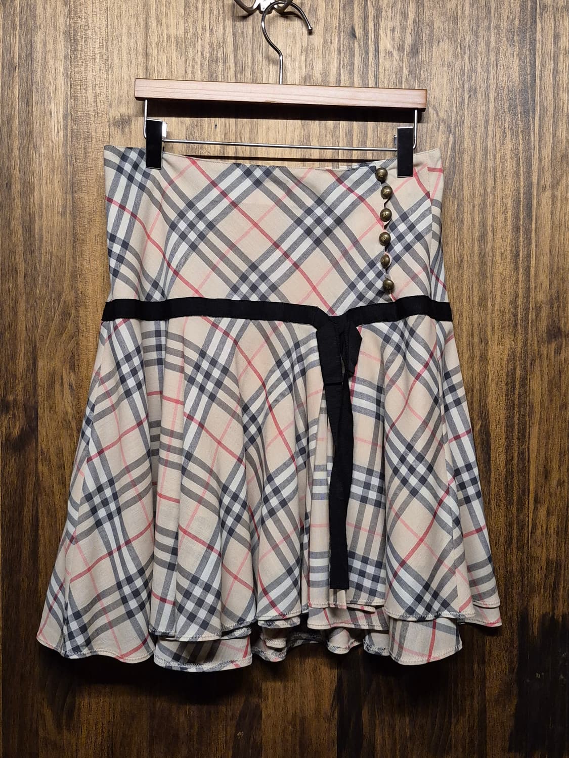 BERBURRY BUTTON RIBOON SKIRT  상품이미지3