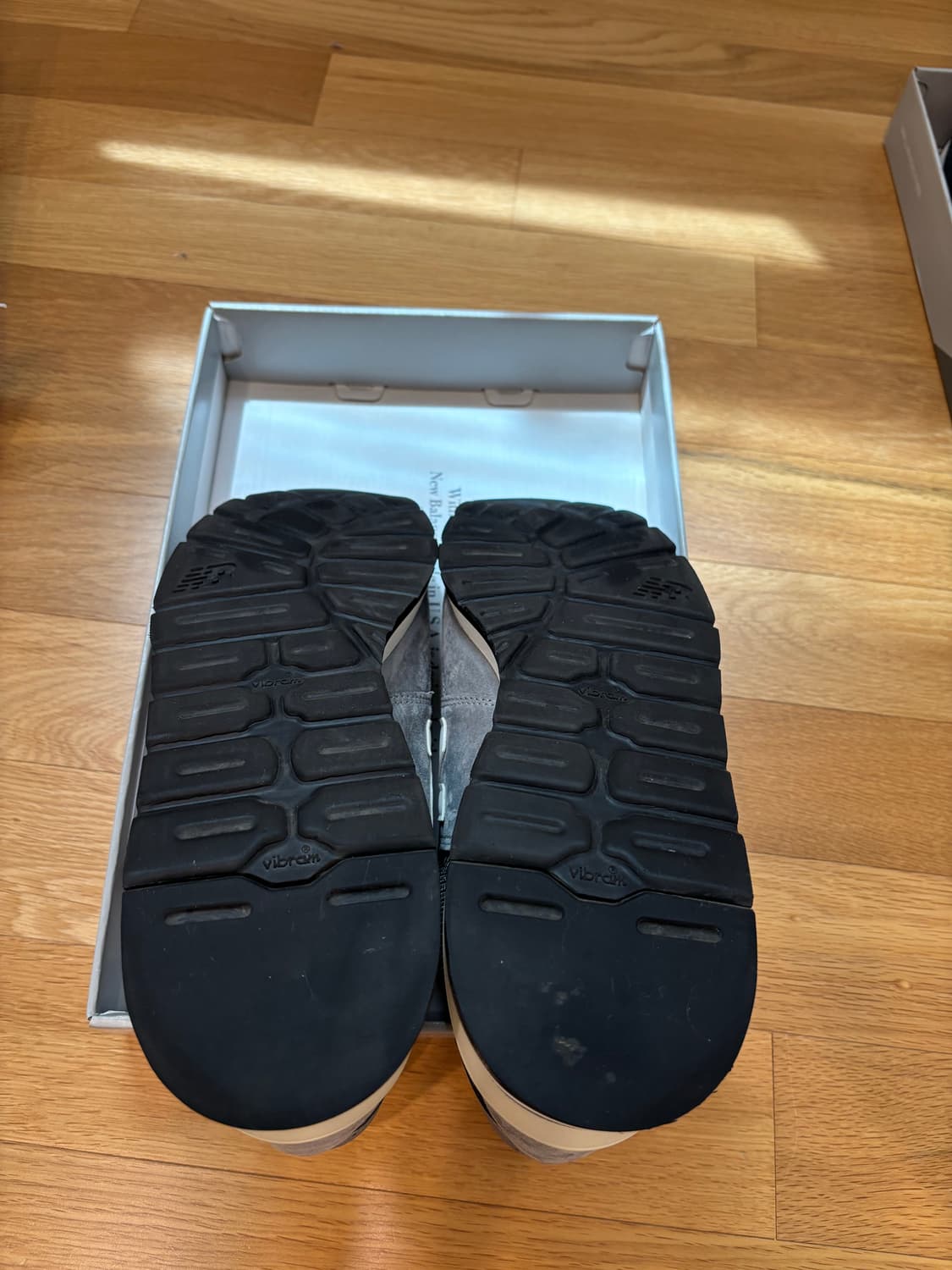 뉴발란스 m990v1  그레이 285 상품이미지9