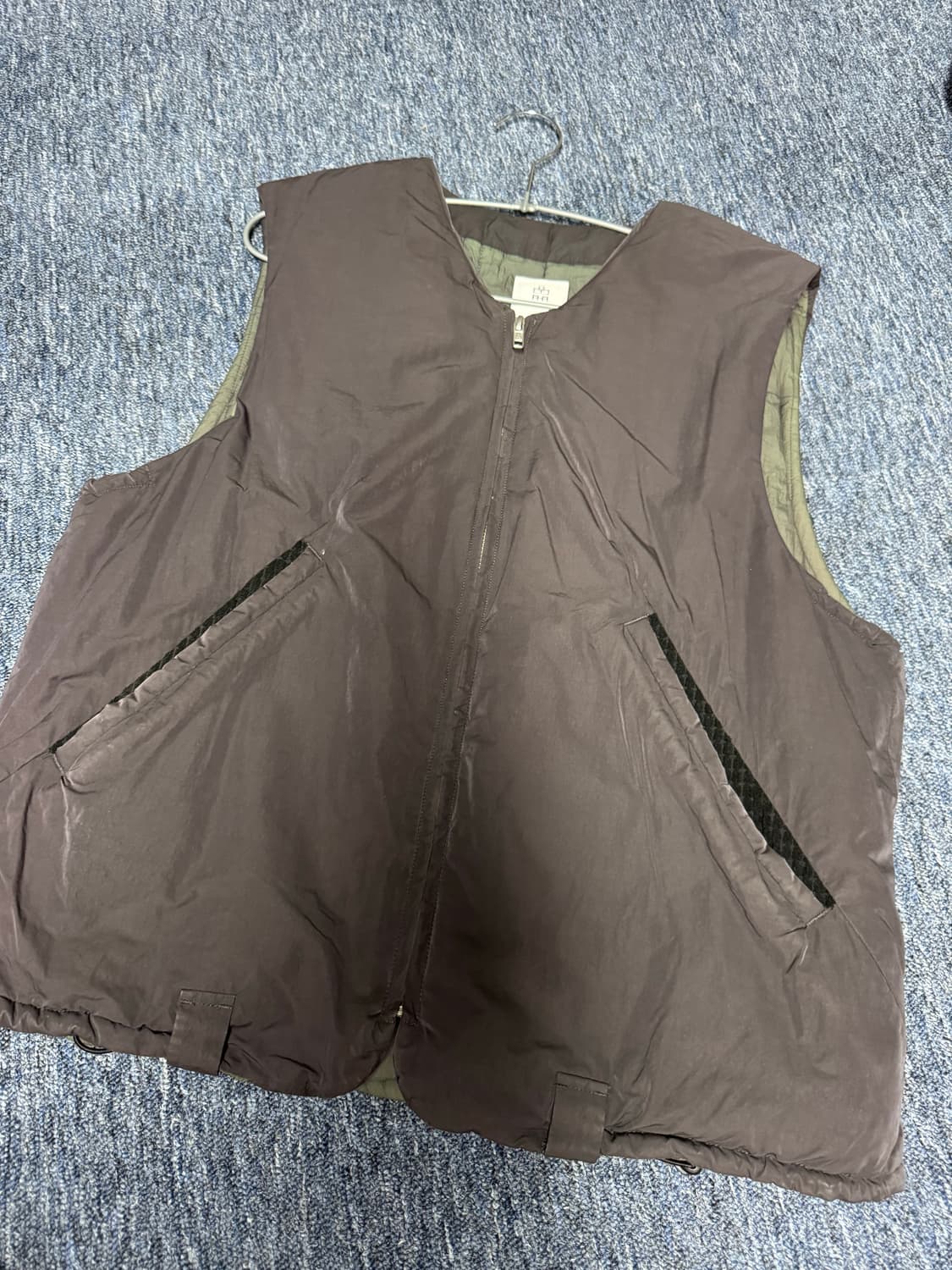 폴리테루 패디드베스트 딥 차콜 3사이즈 상품이미지1