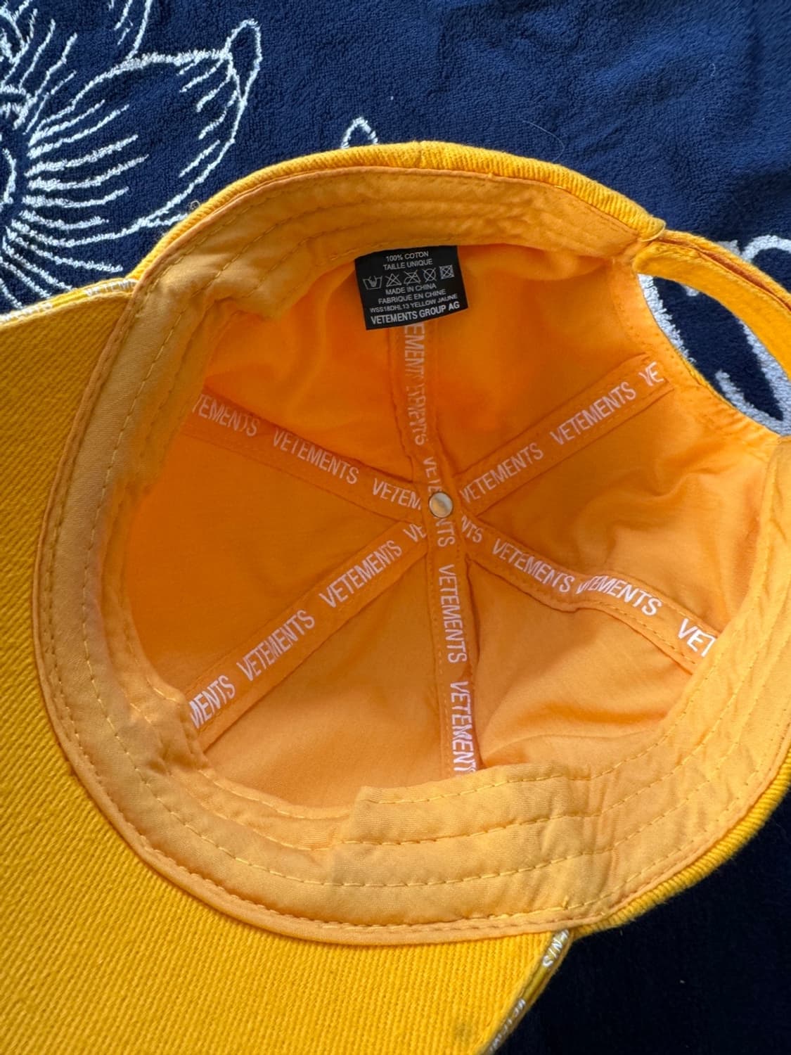 베트멍 DHL 볼캡  VETEMENTS 모자   상품이미지3