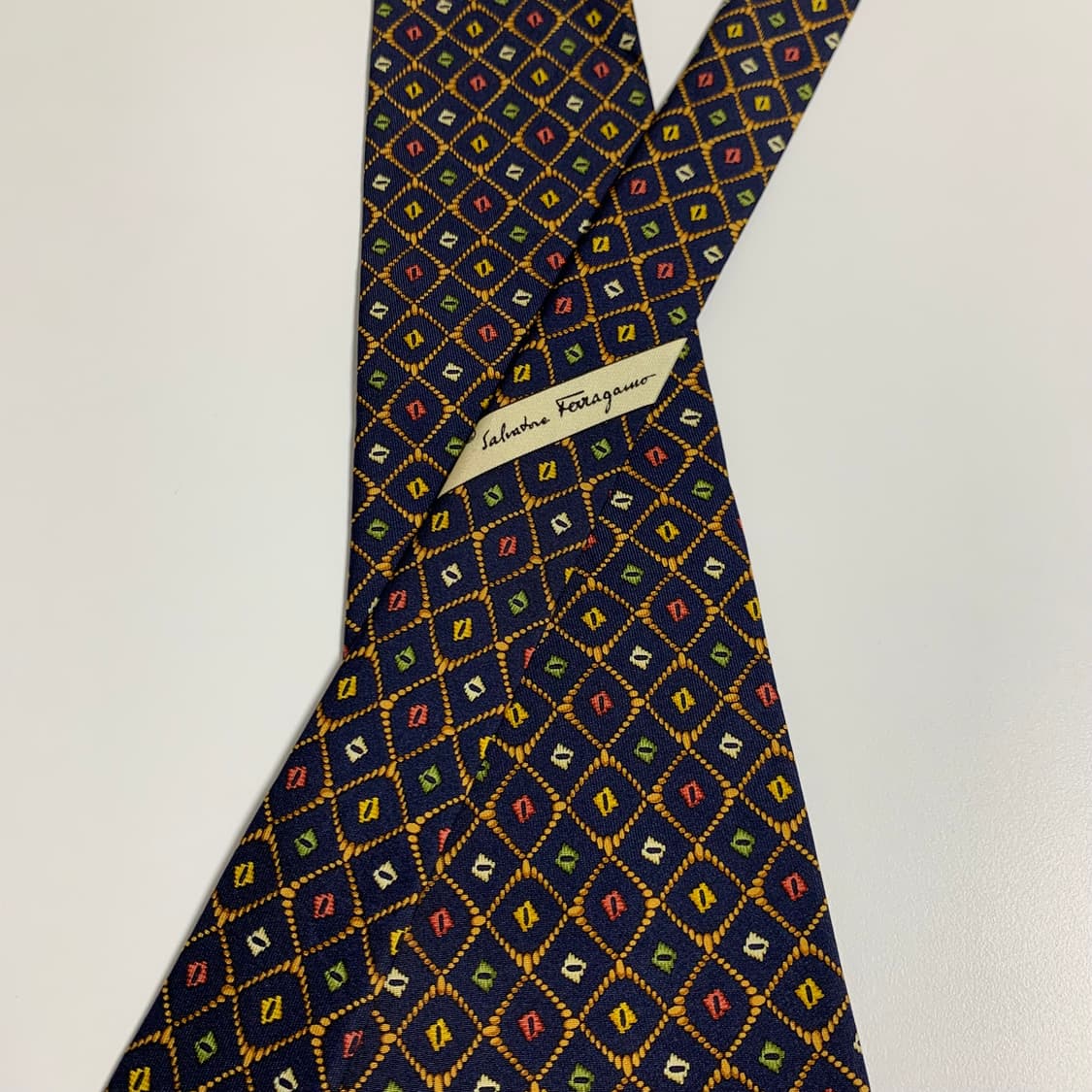 살바토레 페레가모(Ferragamo) 명품넥타이 A+등급 9.4cm 상품이미지4