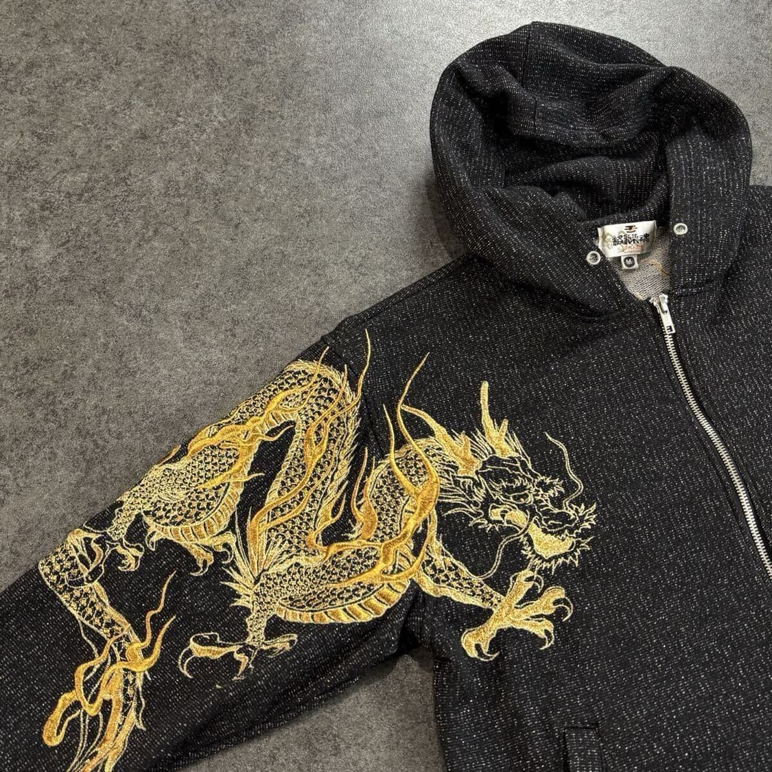 카라쿠리타마시 후드집업 상품이미지4