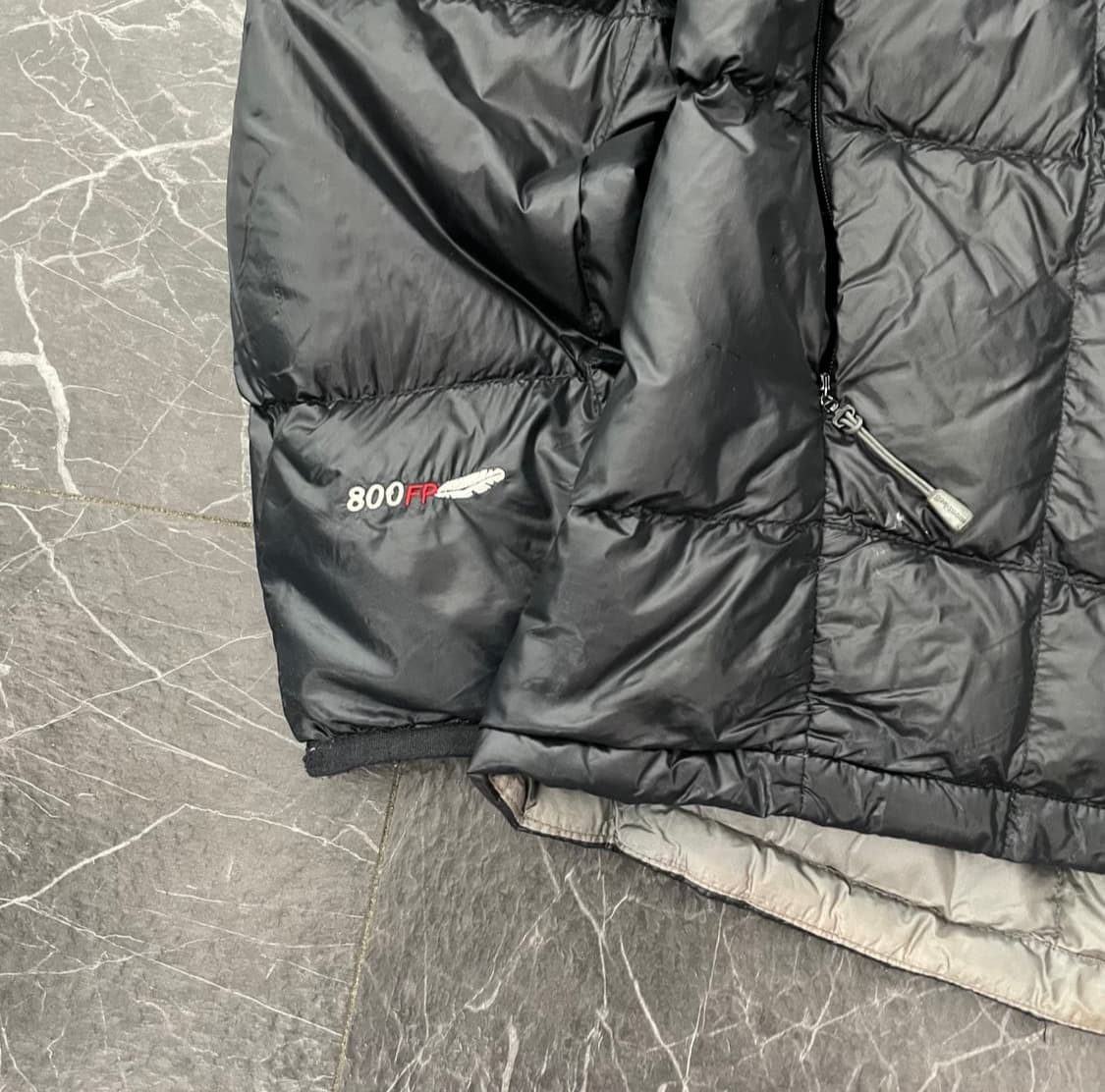 Mont-bell 몽벨 유광 블랙 경량 다운자켓 상품이미지4