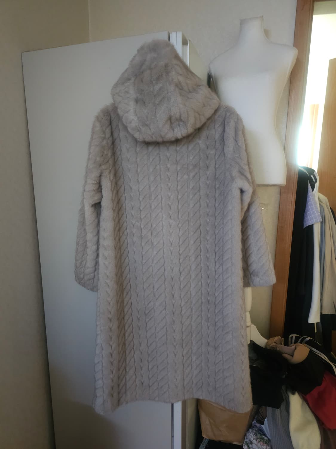 폴앤조 후드 에코퍼 롱코트 상품이미지5