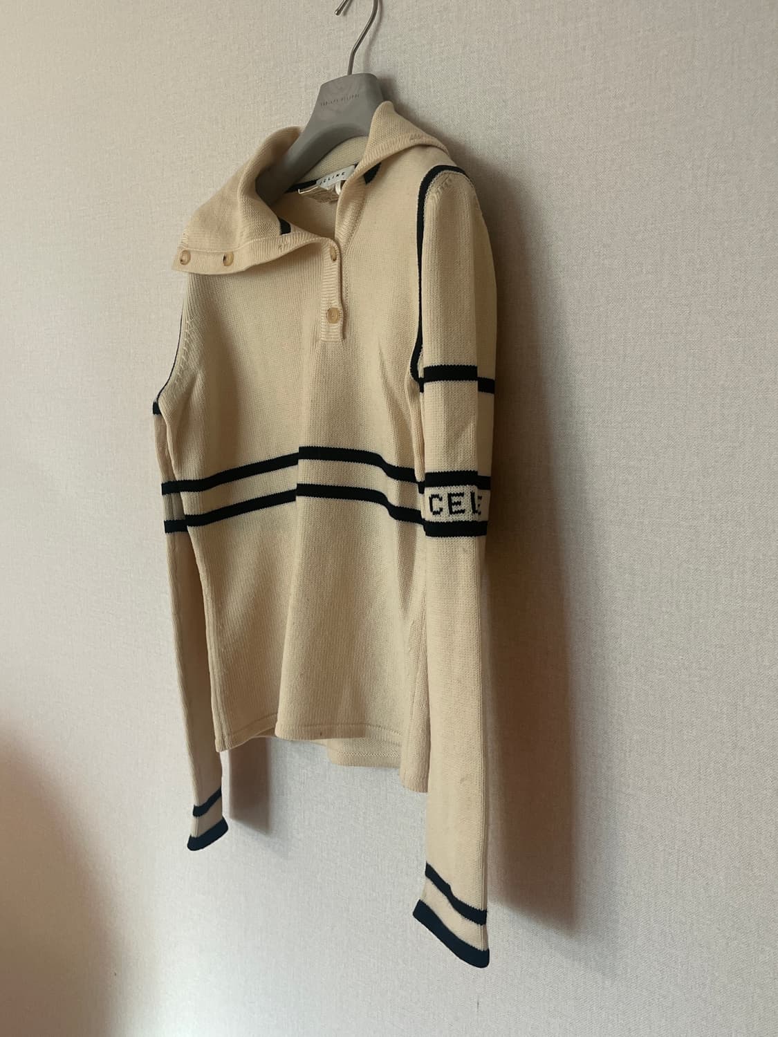 셀린느 카라 니트 상품이미지4