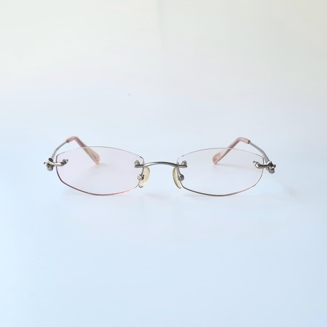 데드스탁 옆모습까지 완벽한 무테 안경테  1517 상품이미지1