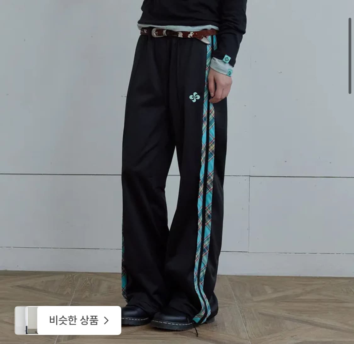 구해요 / 헤레틱 트랙 팬츠 상품이미지1
