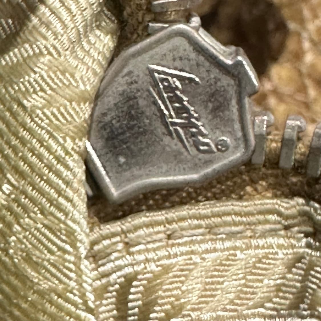 14ss 프라다 리얼 파이톤 레더 덤플링백 상품이미지8