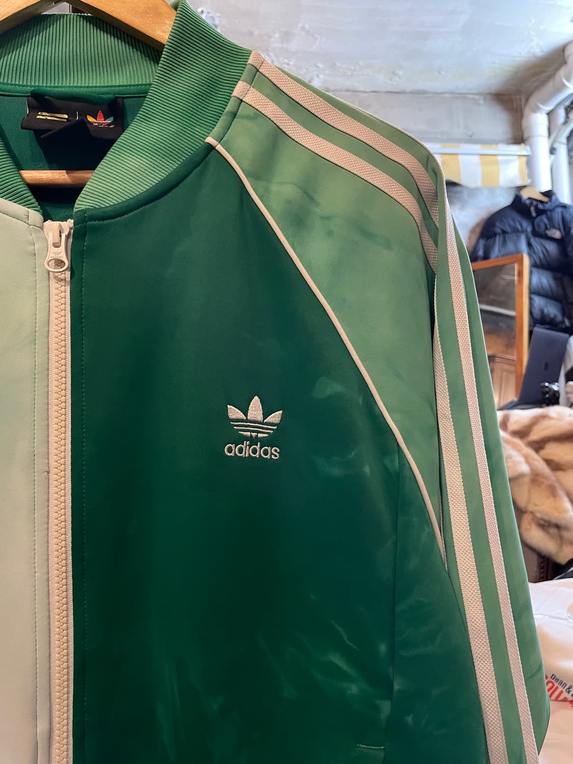 아디다스 X 퍼렐 윌리엄스 타이다이 트랙탑 저지 자켓 그린 상품이미지3