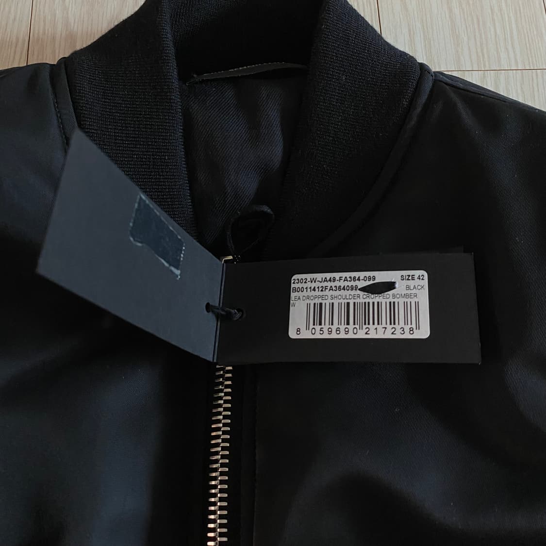 [42] 앤드뮐미스터 Lea ‘holy' 크롭 봄버 자켓 상품이미지4