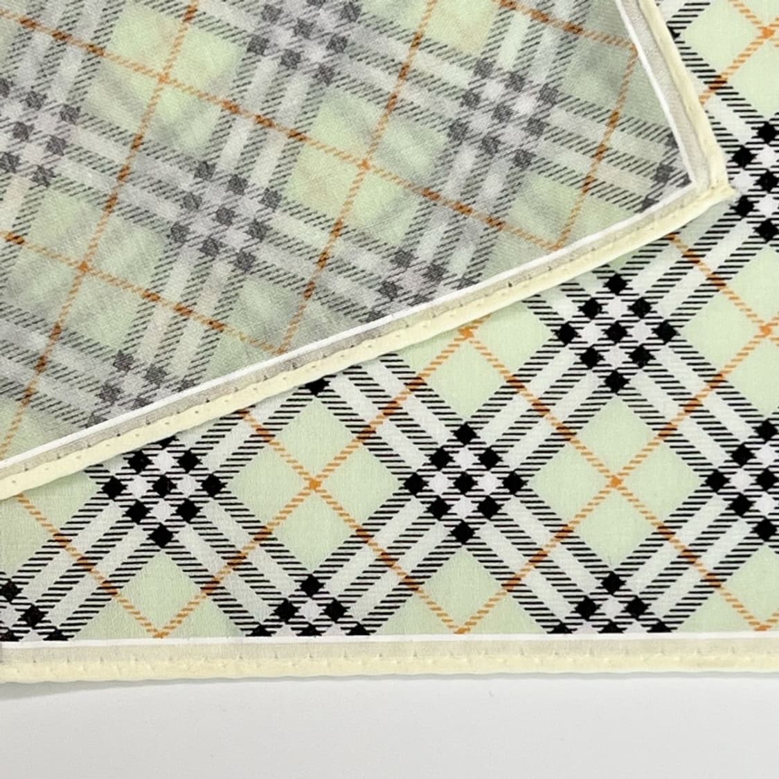 (새상품) burberry /버버리 쁘띠스카프 손수건 상품이미지4