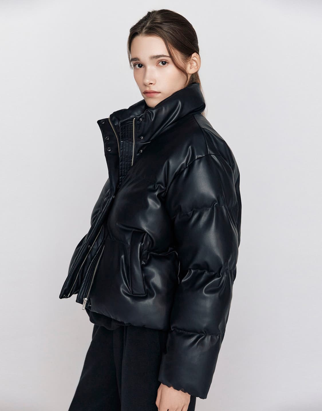 지오다노 여자 레더 패딩 숏 푸퍼 블랙 S사이즈 새상품 상품이미지1