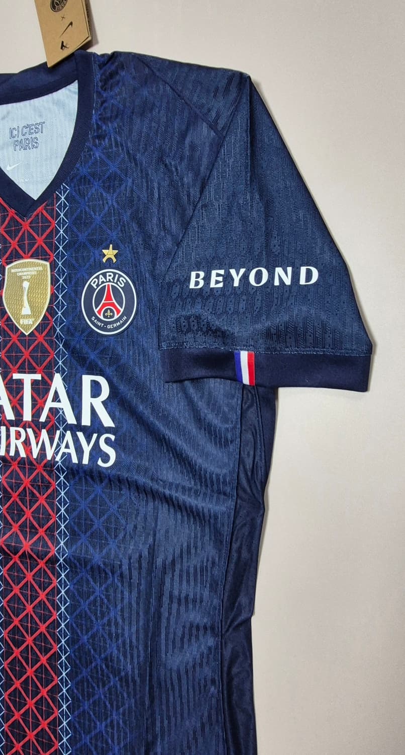 25-26 PSG 파리 홈킷 흐비차 유니폼 XL 상품이미지5