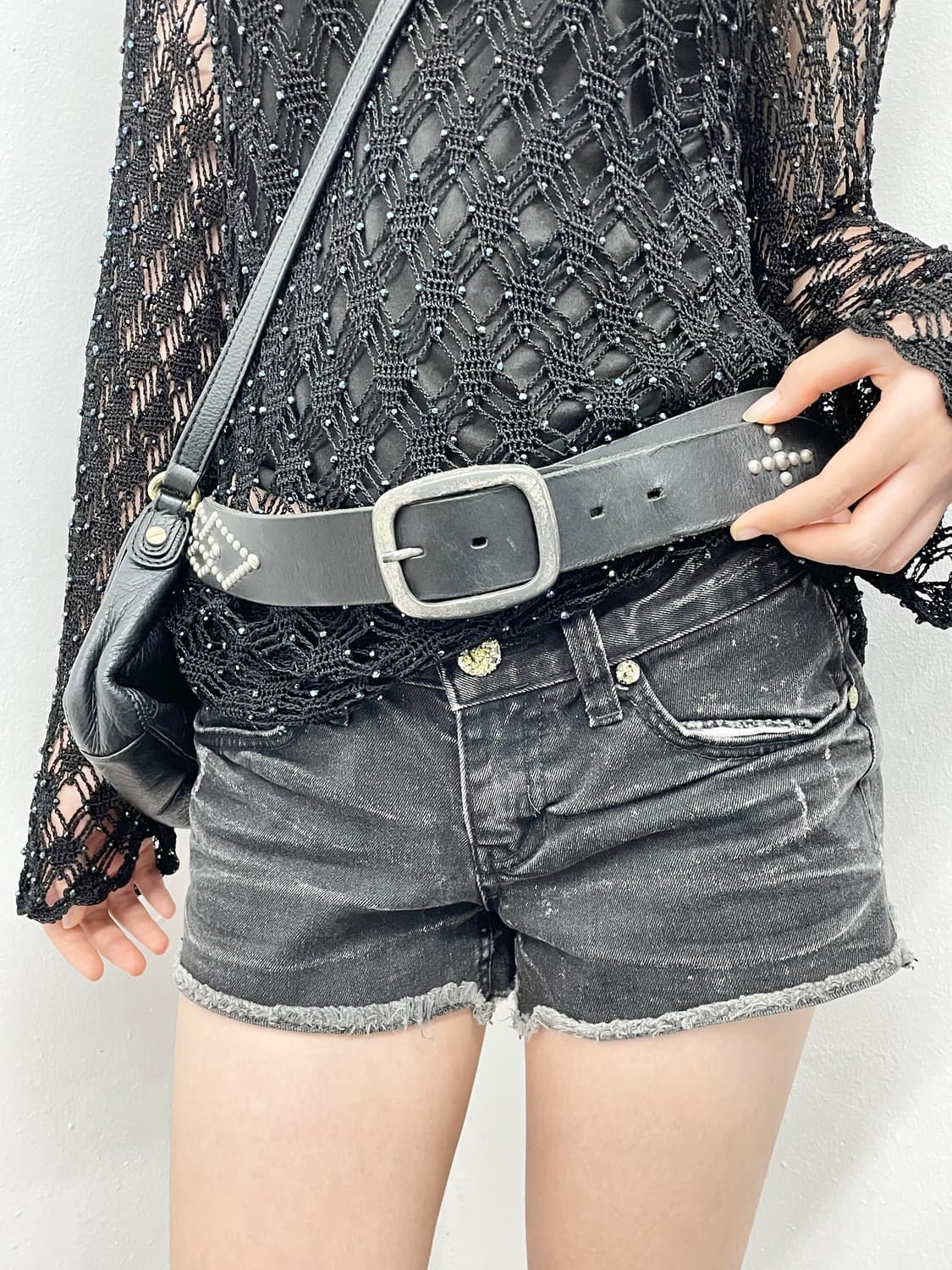 흑청 워싱 데미지 숏츠 상품이미지2