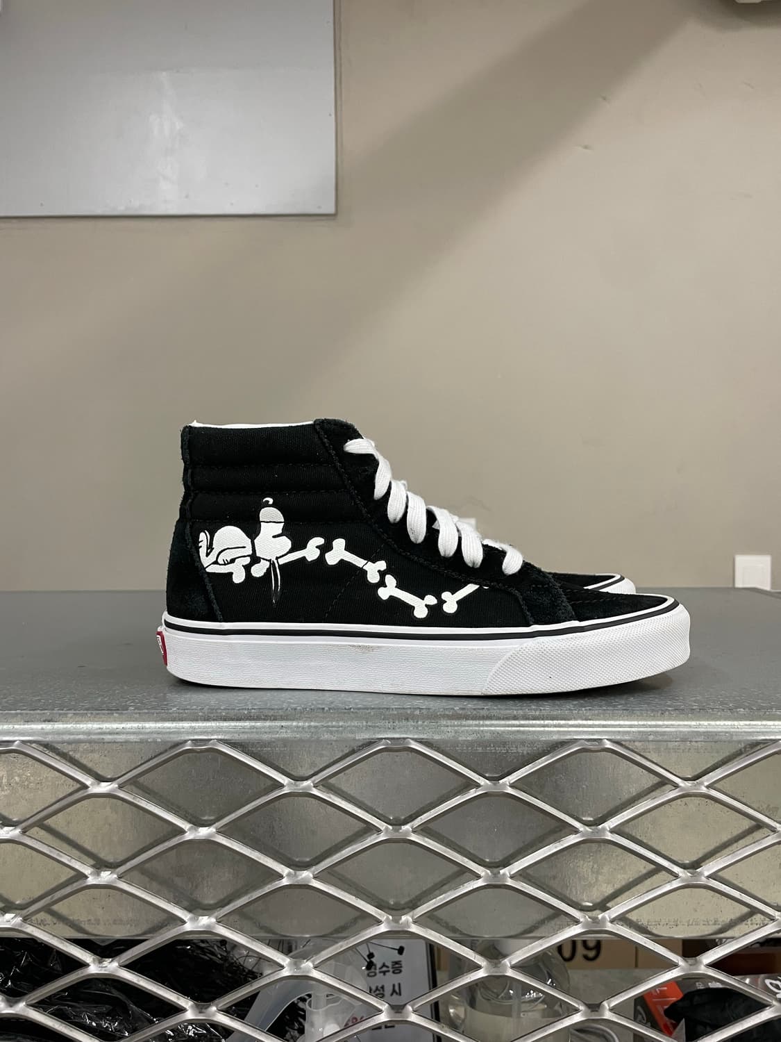 반스 스누피 콜라보 블랙 235 상품이미지4