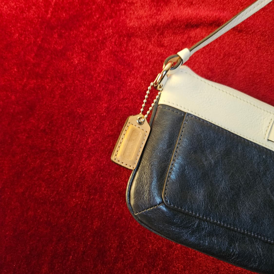 코치(COACH) 투톤 블럭 미니백 22 x 12 size 상품이미지4