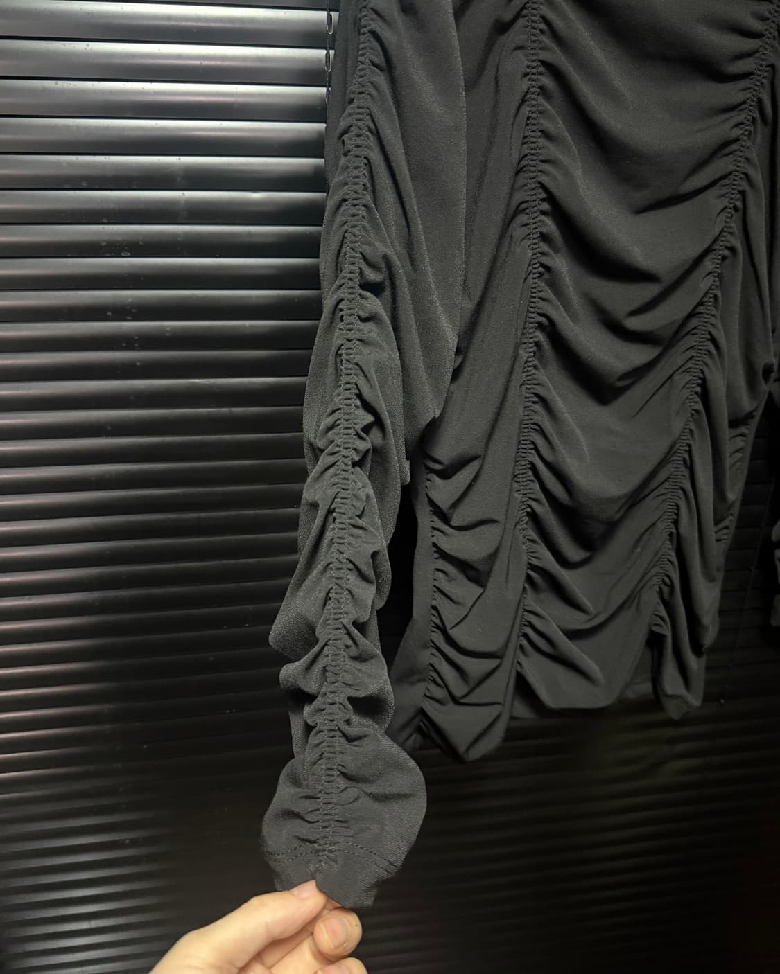 이상봉 컬렉션 셔링 주름 목티 목폴라 고스 펑크 락 블랙 터틀넥 기모 S 상품이미지5